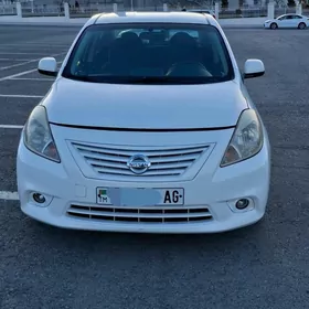 Nissan Versa 2014