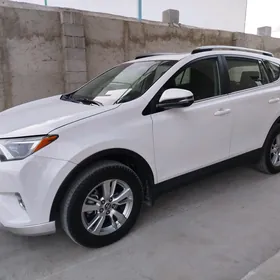 Toyota RAV4 2018