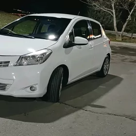 Toyota Yaris 2013