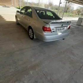 Toyota Camry 2004