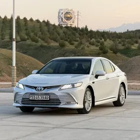 Toyota Camry 2022