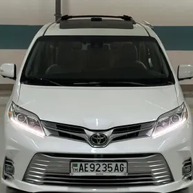 Toyota Sienna 2019