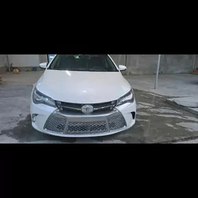 Toyota Camry 2017