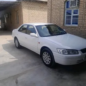 Toyota Camry 2000