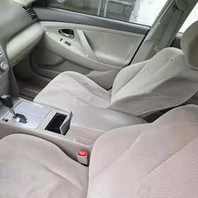 Toyota Camry 2010