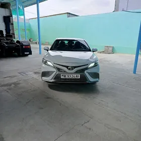 Toyota Camry 2020