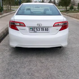 Toyota Camry 2013