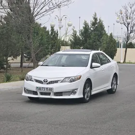 Toyota Camry 2012