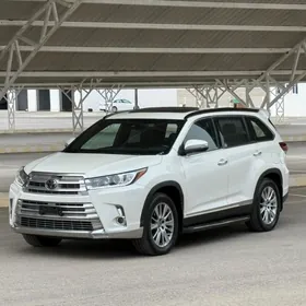 Toyota Highlander 2019