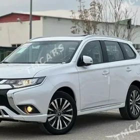 Mitsubishi Outlander 2022