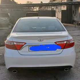 Toyota Camry 2017