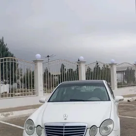 Mercedes-Benz E320 2004