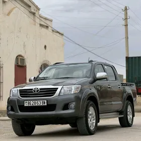 Toyota Hilux 2014