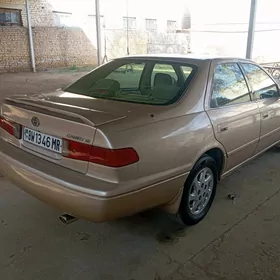 Toyota Camry 2000