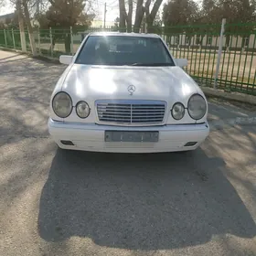 Mercedes-Benz E320 1998