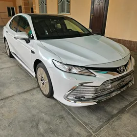 Toyota Camry 2023