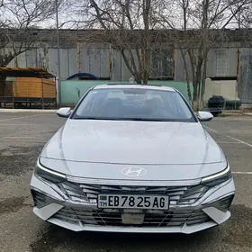 Hyundai Elantra 2024