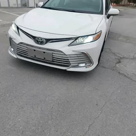 Toyota Camry 2020