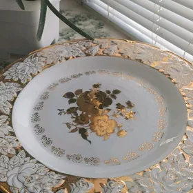блюдо. большое