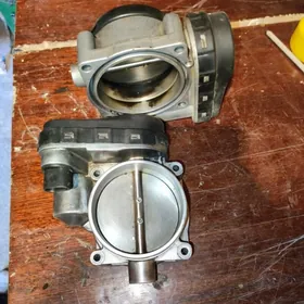bmw zaslonka 4.4 vanos motor