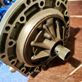 bmw 4.4 korobka nasos 5hp24