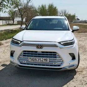 Toyota Grand Highlander 2024