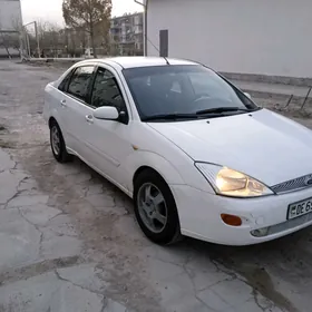 Ford Focus 2000