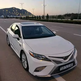 Toyota Camry 2018