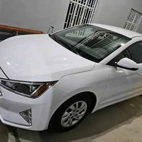 Hyundai Elantra 2020