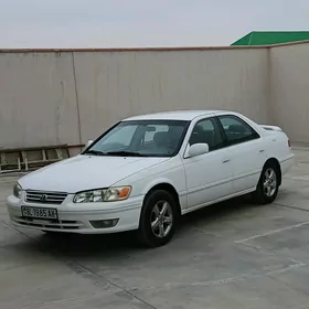 Toyota Camry 2001