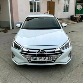 Hyundai Elantra 2019