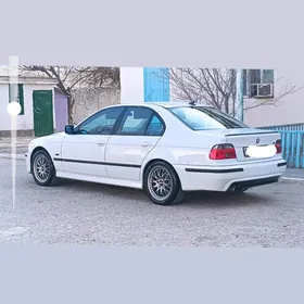 BMW E39 2001