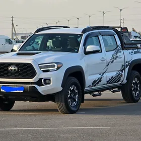 Toyota Tacoma 2024