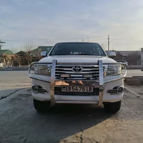 Toyota Hilux 2014