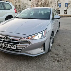 Hyundai Elantra 2020