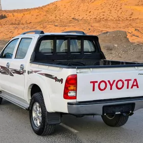 Toyota Hilux 2011