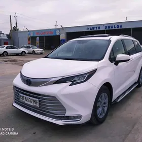 Toyota Sienna 2022