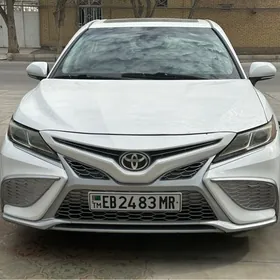 Toyota Camry 2020