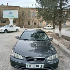 Toyota Camry 2000