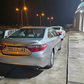 Toyota Camry 2016