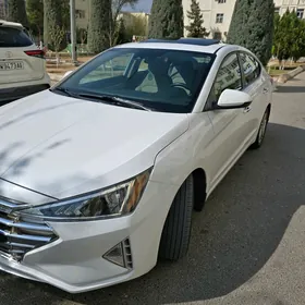 Hyundai Elantra 2020