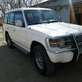 Mitsubishi Pajero 1997