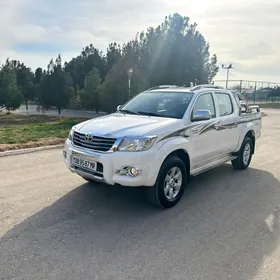 Toyota Hilux 2014