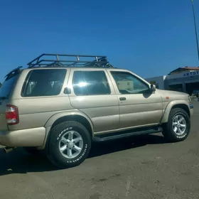 Nissan Pathfinder 1998