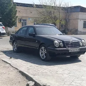 Mercedes-Benz E320 1998