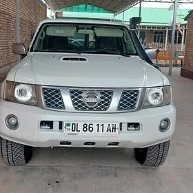 Nissan Patrol 2013