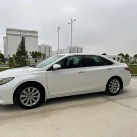 Toyota Camry 2015