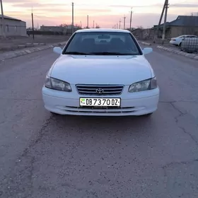 Toyota Camry 2000