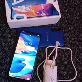 Samsung A70 Ram 6.pamet 128.