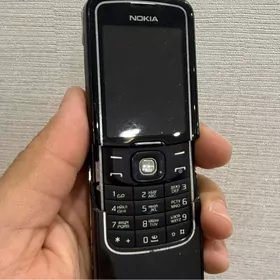 Nokia 8600